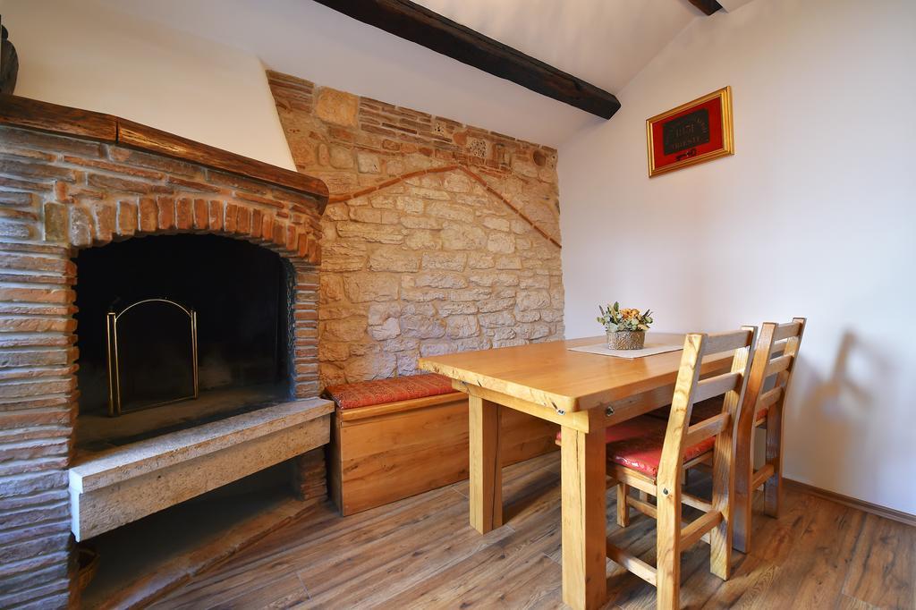 Antique Apartment Arsenale Rovinj Buitenkant foto