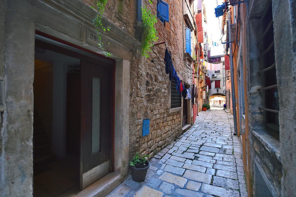 Antique Apartment Arsenale Rovinj Buitenkant foto